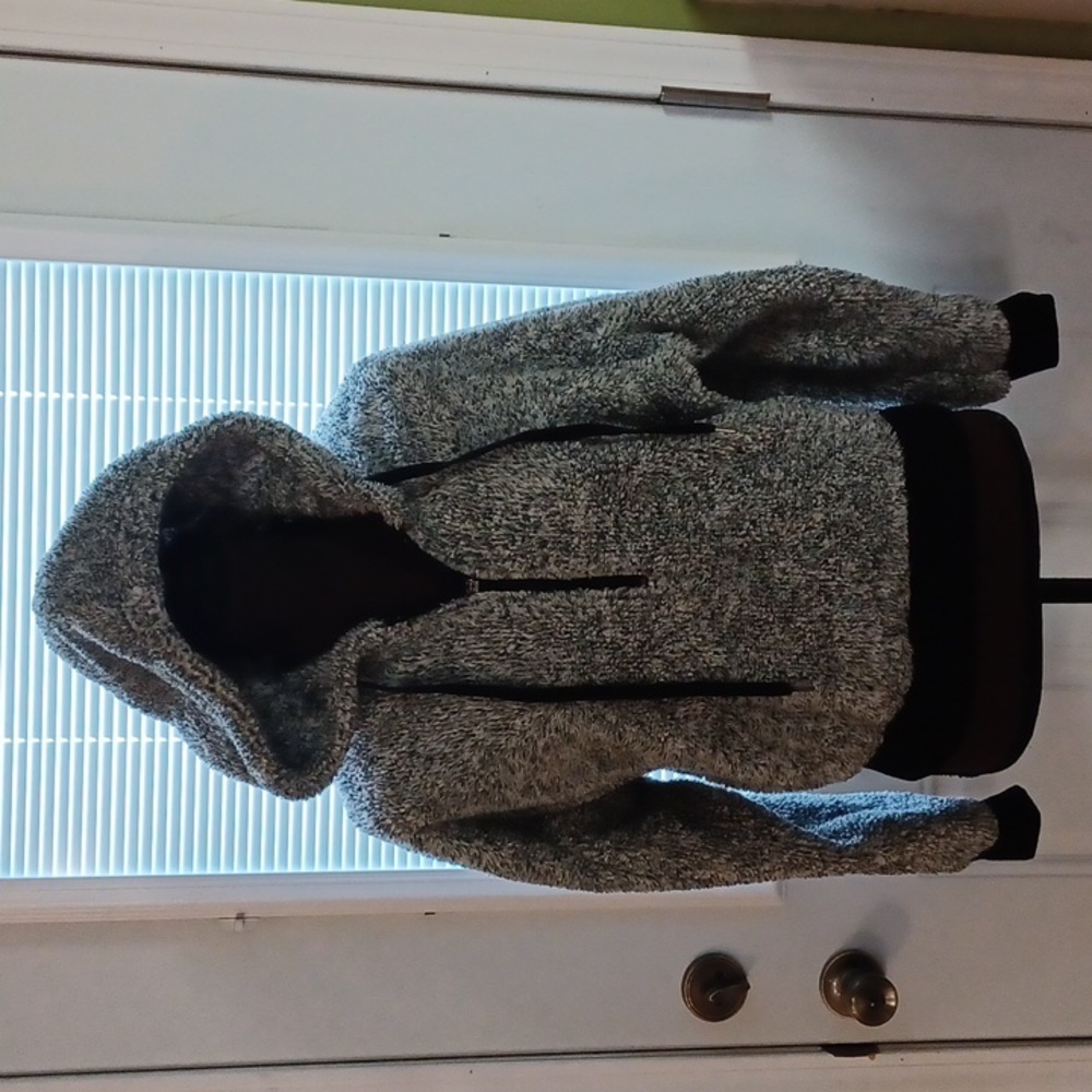 New Medium Jr cozy pullover hoodie